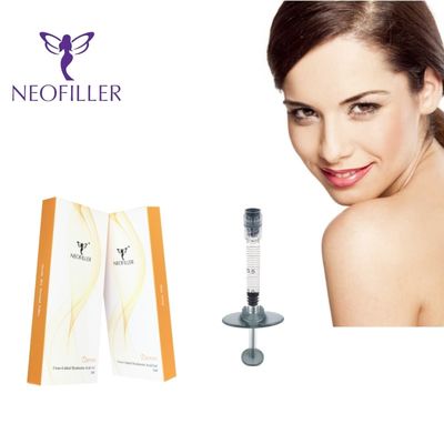 Injections transparentes d'acide hyaluronique pour injections faciales